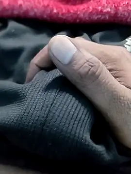 yourcharm4593 online show from 11/26/25, 05:19