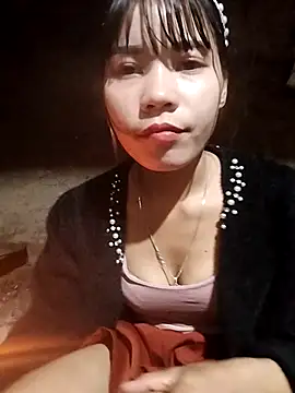 gugu0022 online show from 12/02/25, 10:42