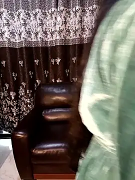 Snapshot of Angelic_Princess chatting on 11/16/25, 11:05 Angelic Princess online show from 11/16/25, 11:05