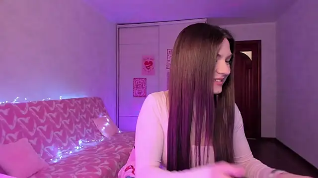 luna lust 212 online show from 04/24/26, 07:16