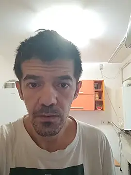 Snapshot of Dale_E chatting on 10/27/25, 05:44 Dale E online show from 10/27/25, 05:44