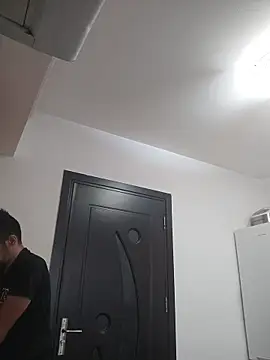 Snapshot of Dale_E chatting on 10/30/25, 05:20 Dale E online show from 10/30/25, 05:20