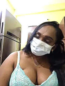 Dharshini98 online show from 02/13/26, 04:58