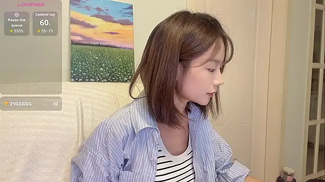 Snapshot of Butterbear chatting on 11/12/25, 06:08 Butterbear online show from 11/12/25, 06:08