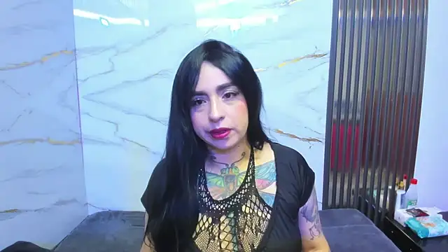 Snapshot of DashaMiller_ chatting on 11/25/25, 12:27 DashaMiller online show from 11/25/25, 12:27