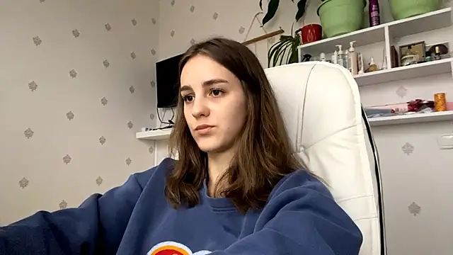 SweetieKatie online show from 11/21/25, 12:15