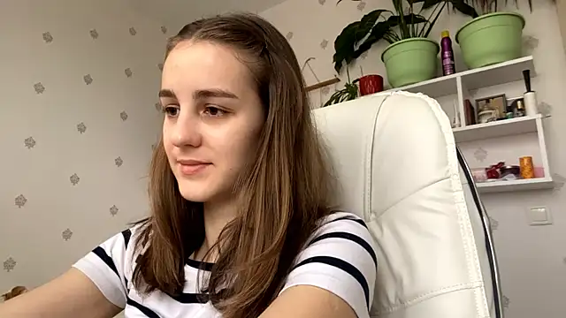 SweetieKatie online show from 12/01/25, 08:19