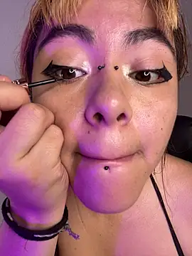 NinaSakura Eup online show from 11/19/25, 11:32