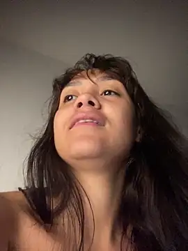 Snapshot of carolsapequinha chatting on 05/17/26, 01:40 carolsapequinha online show from 05/17/26, 01:40