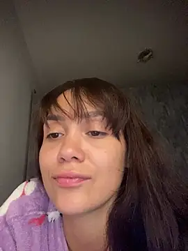 Snapshot of carolsapequinha chatting on 05/22/26, 04:41 carolsapequinha online show from 05/22/26, 04:41