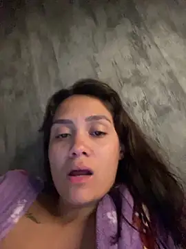 Snapshot of carolsapequinha chatting on 06/08/26, 01:28 carolsapequinha online show from 06/08/26, 01:28