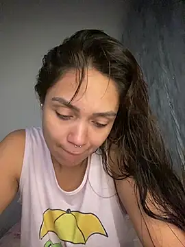 Snapshot of carolsapequinha chatting on 07/23/26, 01:20 carolsapequinha online show from 07/23/26, 01:20