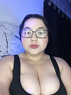 Snapshot of Sweety_chloe chatting on 06/06/26, 11:09 Sweety chloe online show from 06/06/26, 11:09