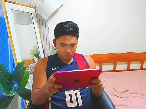 Snapshot of SandraXxHornball chatting on 11/14/25, 08:02 SandraXxHornball online show from 11/14/25, 08:02