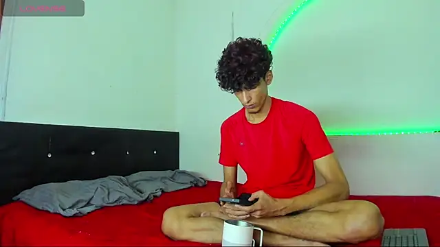 kaiborman00 online show from 04/16/26, 02:56