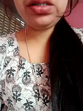 isha sharma2002 online show from 12/03/25, 06:32