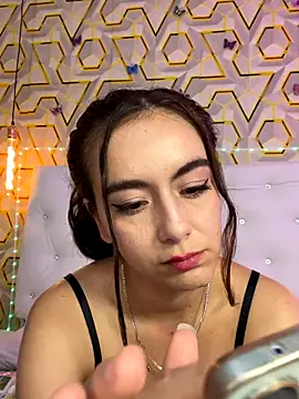 MelanyyJhonson15 online show from 12/21/25, 12:40