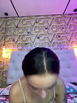 MelanyyJhonson15 online show from 02/08/26, 04:21