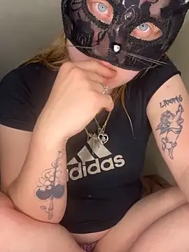 secretcouple 00 online show from 04/25/26, 09:45