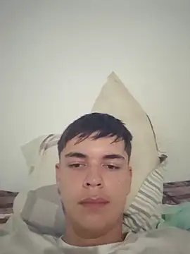 Snapshot of UnpaidMorn chatting on 12/16/25, 11:21 UnpaidMorn online show from 12/16/25, 11:21