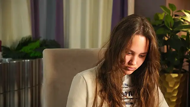 Snapshot of AlesiaTouhey chatting on 11/17/25, 12:00 AlesiaTouhey online show from 11/17/25, 12:00