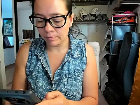 caroline 47 online show from 02/15/26, 03:31