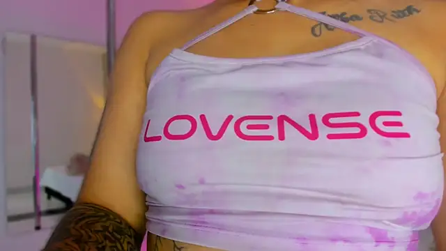 SnakeMuse online show from 11/27/25, 03:41