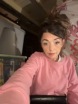 Snapshot of miatate chatting on 01/18/26, 12:42 miatate online show from 01/18/26, 12:42