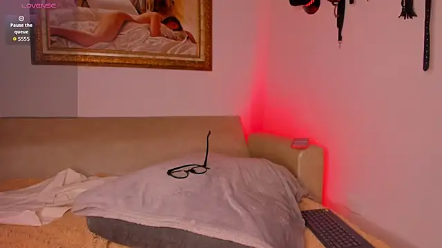 VeronicaSmith OS online show from 04/24/26, 02:14