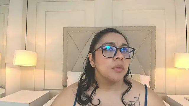 Snapshot of ViickyLee chatting on 05/09/26, 02:22 ViickyLee online show from 05/09/26, 02:22