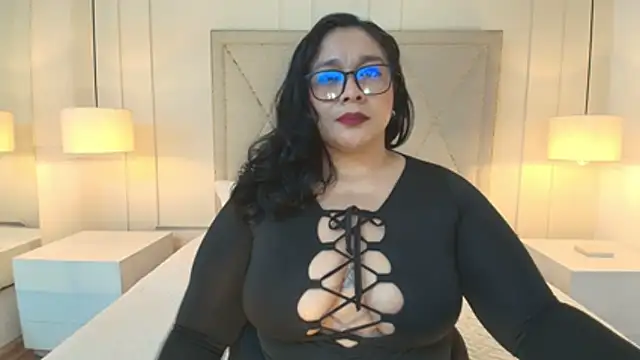 Snapshot of ViickyLee chatting on 05/29/26, 11:41 ViickyLee online show from 05/29/26, 11:41