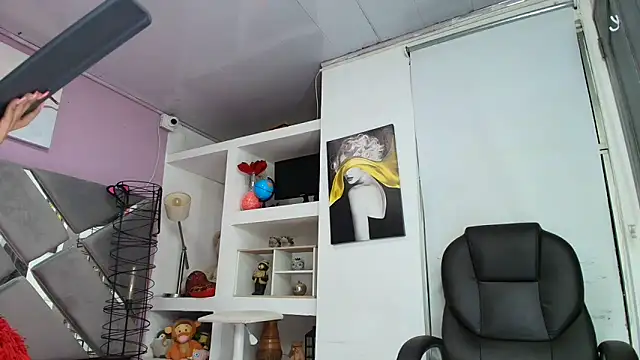 Zaira sofiaa online show from 04/04/26, 02:10