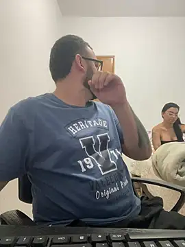 julianlondo111 online show from 03/12/26, 04:51