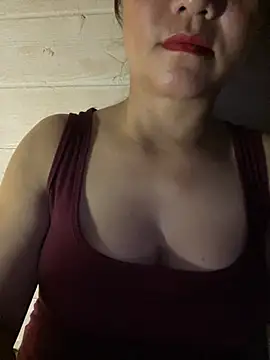 Snapshot of Diana-sexyy chatting on 05/20/26, 03:29 Diana-sexyy online show from 05/20/26, 03:29