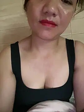 Snapshot of Diana-sexyy chatting on 05/21/26, 05:14 Diana-sexyy online show from 05/21/26, 05:14