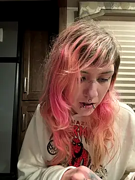 needlefaceUwU online show from 11/23/25, 01:05