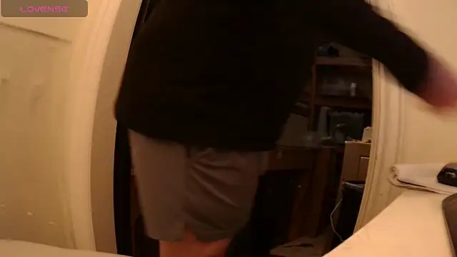 Snapshot of NaZtySar4h chatting on 12/15/25, 11:09 NaZtySar4h online show from 12/15/25, 11:09