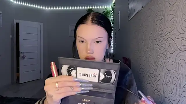 JuliaElse online show from 12/20/25, 04:36