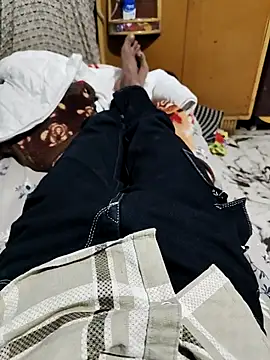 Snapshot of hot_dev_18 chatting on 11/13/25, 07:18 hot dev 18 online show from 11/13/25, 07:18