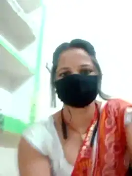 Bigg bhabi online show from 01/17/26, 08:52