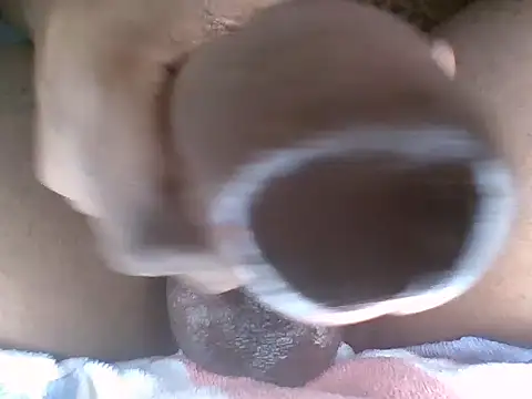 Snapshot of Sensational_grip chatting on 02/19/26, 04:03 Sensational grip online show from 02/19/26, 04:03