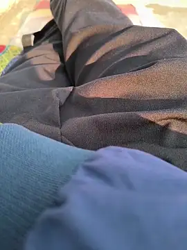 Ritik143jhil online show from 11/21/25, 10:14