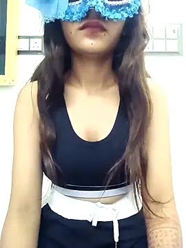 Snapshot of TINA9900 chatting on 11/13/25, 12:59 TINA9900 online show from 11/13/25, 12:59