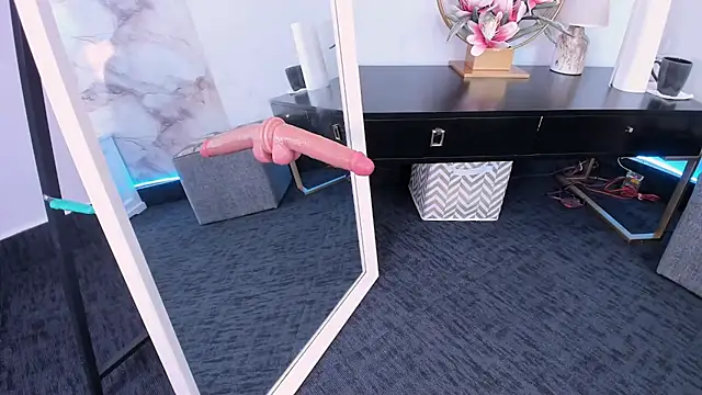 VanillaFlo online show from 02/03/26, 06:40