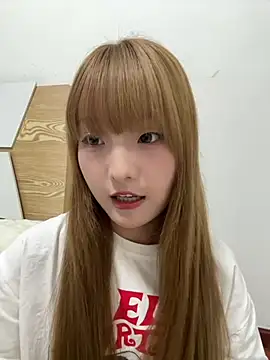 Snapshot of susuya_sha chatting on 06/27/26, 04:23 susuya sha online show from 06/27/26, 04:23