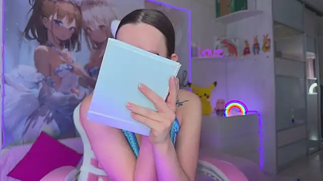 CheekySashaCharm online show from 04/08/26, 08:47