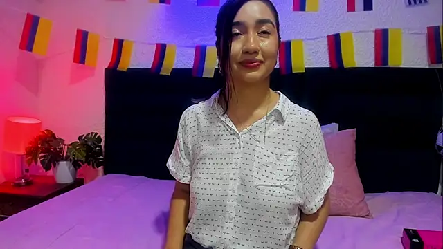 VictoriaRouge  online show from 07/10/26, 08:55