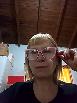 SexyMilf1211 online show from 04/04/26, 01:30