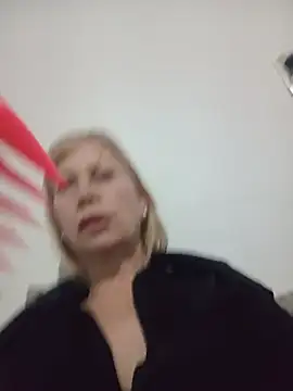 Snapshot of SexyMilf1211 chatting on 05/15/26, 11:39 SexyMilf1211 online show from 05/15/26, 11:39