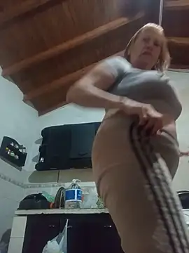 Snapshot of SexyMilf1211 chatting on 05/25/26, 11:38 SexyMilf1211 online show from 05/25/26, 11:38